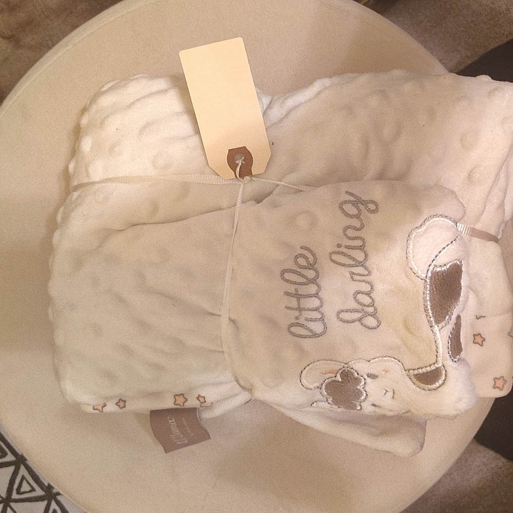 Lil luma babys blanket